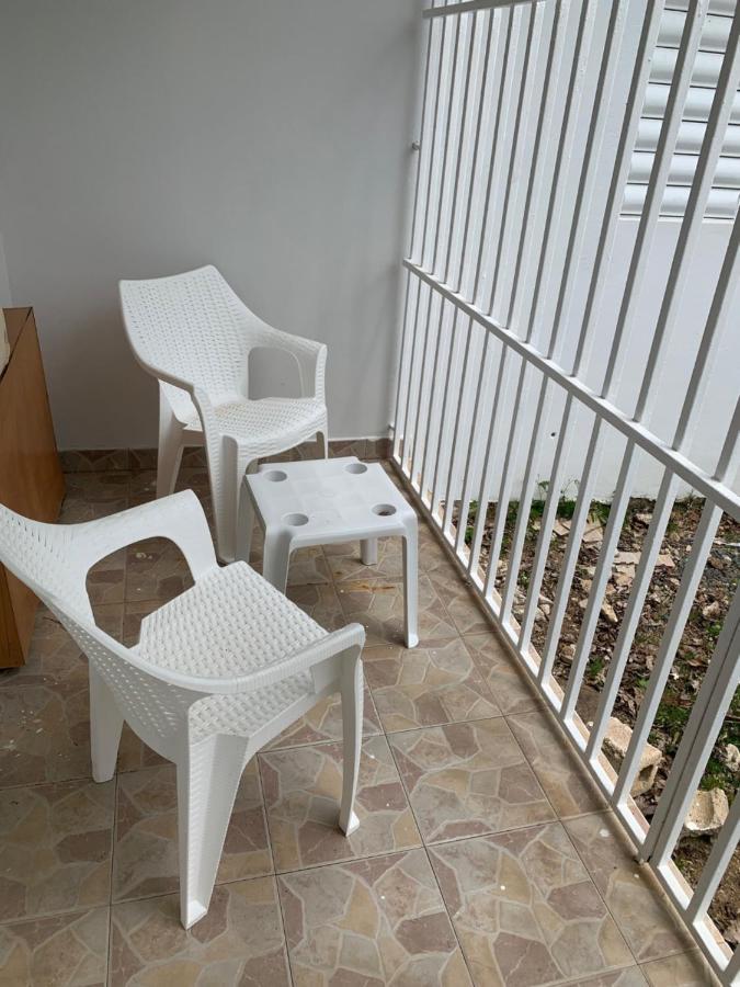 Crab Island Adventures Apartments Векес Екстериор снимка